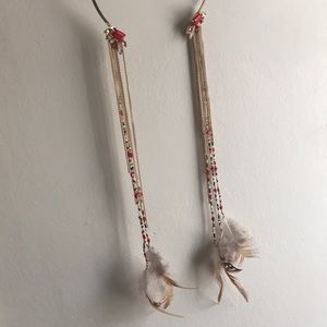 Boho choker layered w feathers, beads and chain.